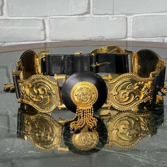 GIANNI VERSACE Italy 革 ベルト メデューサ vintage Authentic Gianni Versace Italy Medusa Leather vintage Belt
